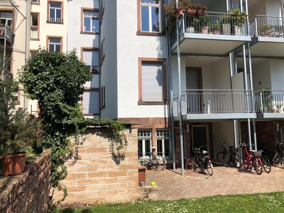 ERFOLGREICH VERKAUFT !!! - Stilvolle 4-Zimmer-Eigentumswohnung in Heidelberg Neuenheim