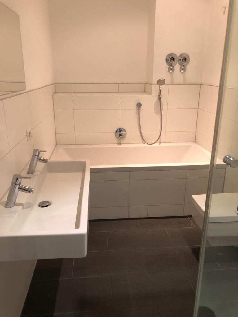 ERFOLGREICH VERKAUFT !!! - Stilvolle 4-Zimmer-Eigentumswohnung in Heidelberg Neuenheim