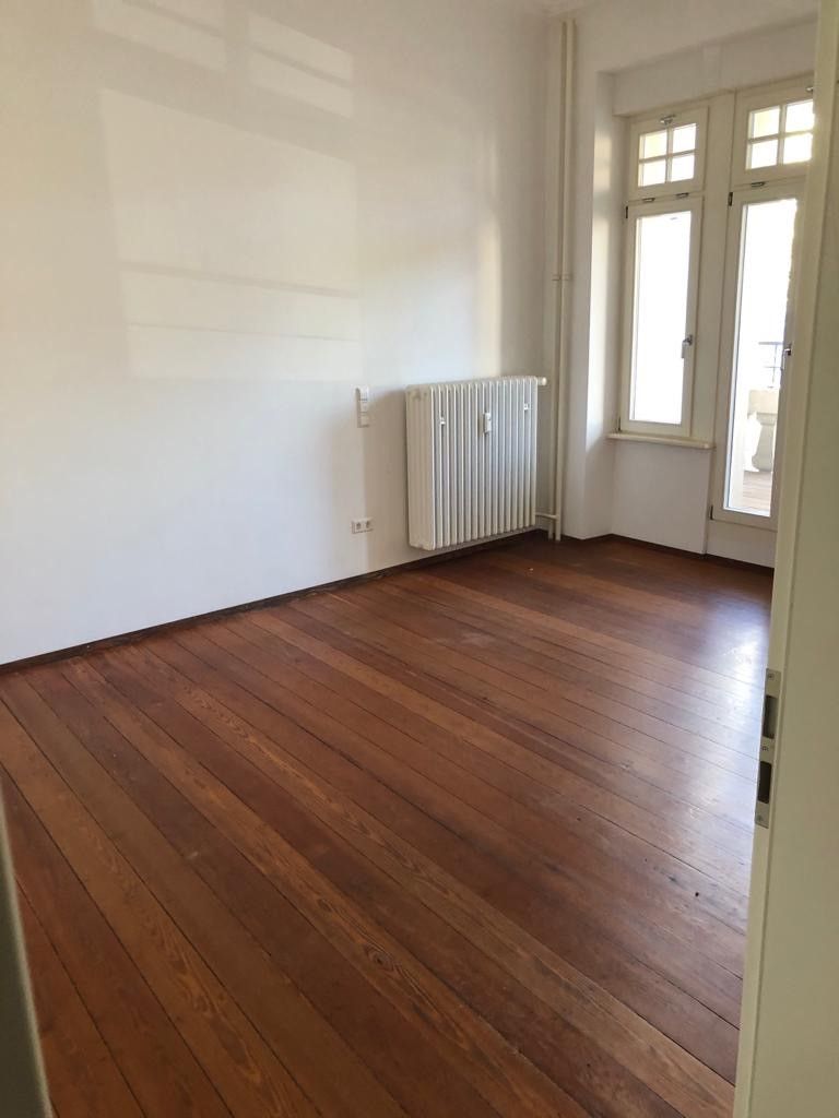 ERFOLGREICH VERKAUFT !!! - Stilvolle 4-Zimmer-Eigentumswohnung in Heidelberg Neuenheim