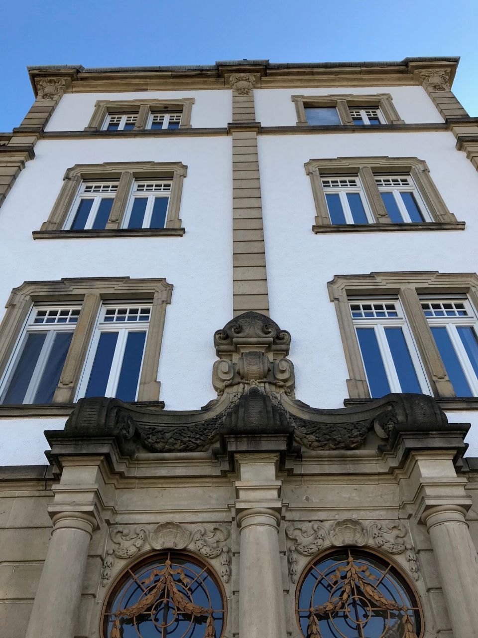 ERFOLGREICH VERKAUFT !!! - Stilvolle 4-Zimmer-Eigentumswohnung in Heidelberg Neuenheim